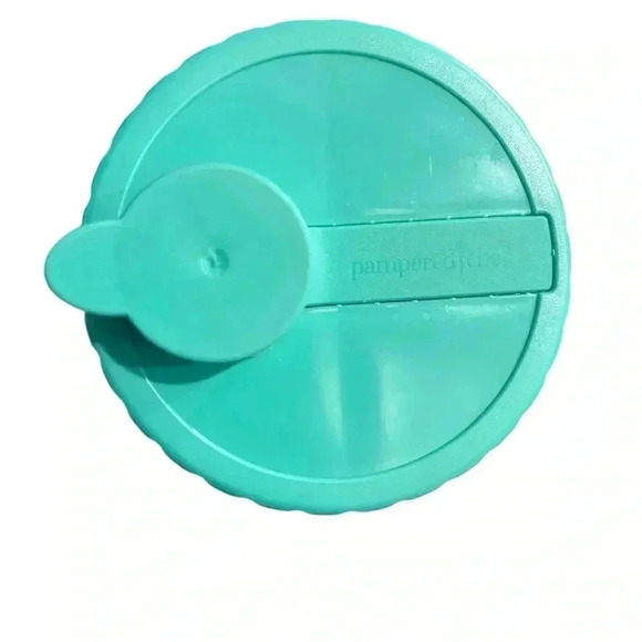 NWOT Pampered Chef Pancake Shaker Bottle - Picture 3 of 3